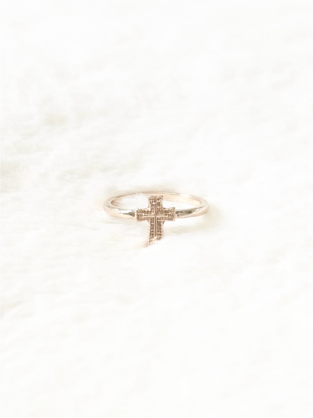 5/$15 🩷 MUST BUNDLE Delicate Cross Ring in Gold Tone - Women's Jewelry